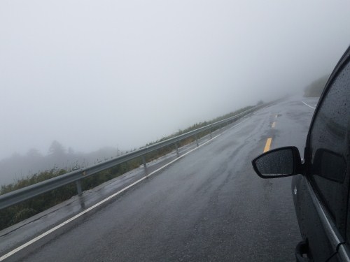 下雨天開車后視鏡看不清怎么辦