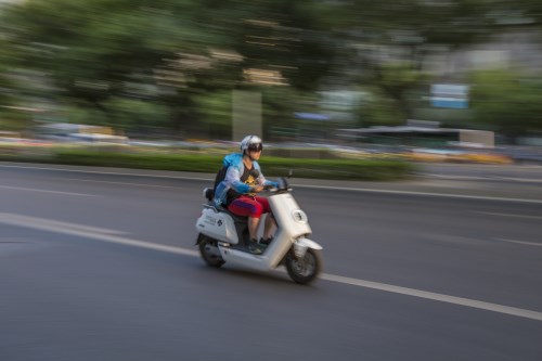 電動(dòng)車(chē)剩多少電充電好 電動(dòng)車(chē)電池充電正確方法