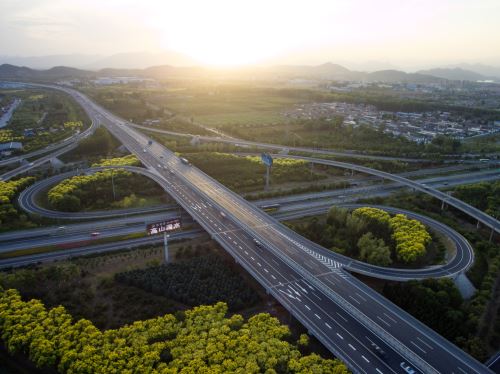 新手上高速走哪個(gè)車(chē)道 新手上高速如何選車(chē)道