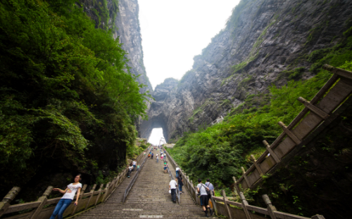 2019天門(mén)山門(mén)票要多少錢(qián) 天門(mén)山旅游攻略