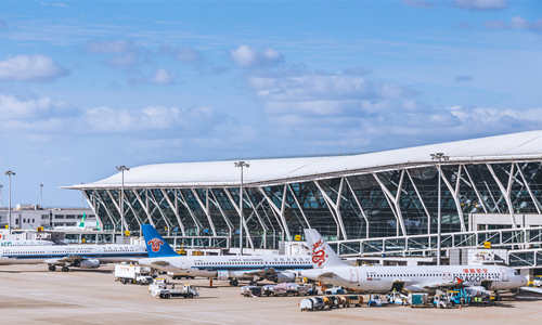 全程自助安檢 深圳機場推出4條智能安檢通道