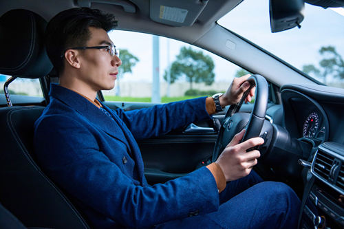 自動擋汽車起步太肉怎么辦 老司機(jī)都用這招解決