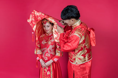 兒子結(jié)婚邀請(qǐng)短信范文 謙和禮貌的婚禮邀請(qǐng)短信