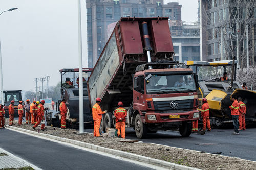 車主好消息!龍崗道路全面開啟保養(yǎng)模式