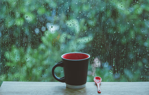 雨天來襲!深圳交警教您雨天行車技巧