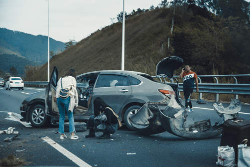 車輛單方交通事故的理賠應(yīng)注意什么