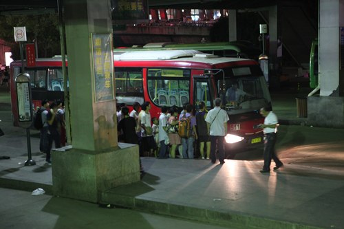 2020年深圳市營運(yùn)載客汽車多久需要年審一次