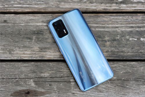 一加9R和realme GT哪個好 一加9R和realme GT哪個值得買