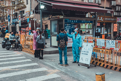 龍崗布吉、吉華這些區(qū)域調(diào)整風(fēng)險(xiǎn)等級(jí)啦